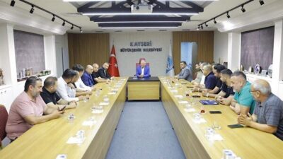 Kayseri Büyükşehir Belediye Başkanı Büyükkılıç, kentte farklı alanlarda faaliyet gösteren
