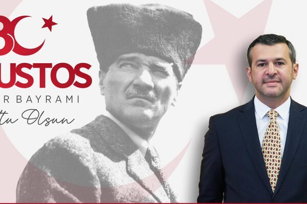 Karabük Belediye Başkanı Özkan Çetinkaya, 30 Ağustos Zafer Bayramı’nın 104.