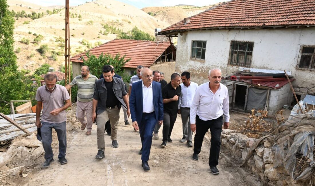 Malatya Büyükşehir Belediye Başkanı Sami Er, Hekimhan ilçesine bağlı Kocaözü Mahallesi’nde