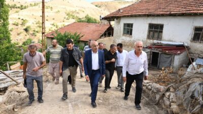 Malatya Büyükşehir Belediye Başkanı Sami Er, Hekimhan ilçesine bağlı Kocaözü Mahallesi’nde