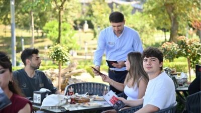 Trabzon Büyükşehir Belediye Başkanı Ahmet Metin Genç, 11 Ağustos 2017’de