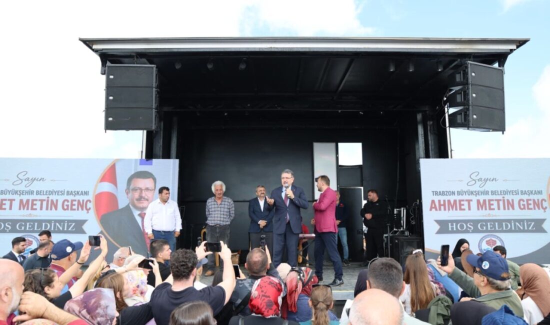 Trabzon Büyükşehir Belediye Başkanı Ahmet Metin Genç, Çaykara’da düzenlenen Sultanmurat