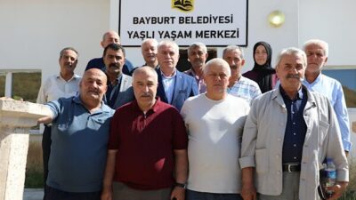 Bayburt Belediye Başkanı Memiş, merkez mahalle muhtarlarıyla bir araya geldi.