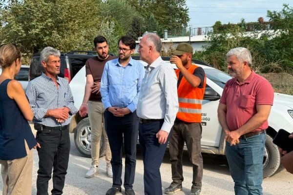 İnegöl Belediye Başkanı Alper Taban, şehir genelinde devam eden çalışmaları