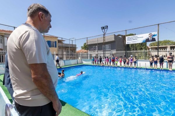 İzmir Büyükşehir Belediye Başkanı Cemil Tugay Konak Pazaryeri Mahallesi’nde kurulan