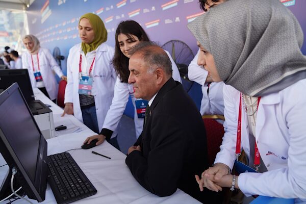 İBB Başkanvekili Aslan, Bağcılar Kent Meydanı’nda kurulan Tercih Danışma ve