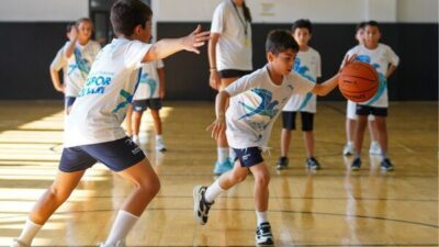 Beylikdüzü Belediyesi tarafından düzenlenen Yaz Spor Okulları, yaz boyunca çocukları
