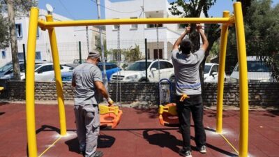 Bodrum Belediyesi, ilçe genelindeki park ve yeşil alanlarda yürüttüğü bakım,