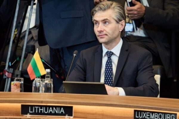 Litvanya Dışişleri Bakanı Kestutis Budrys, Rusya’nın saldırılarında Kiev Büyükelçiliği’nin hasar