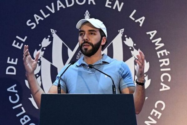 El Salvador Devlet Başkanı Nayib Bukele, Kolombiya’da sabah saatlerinde meydana