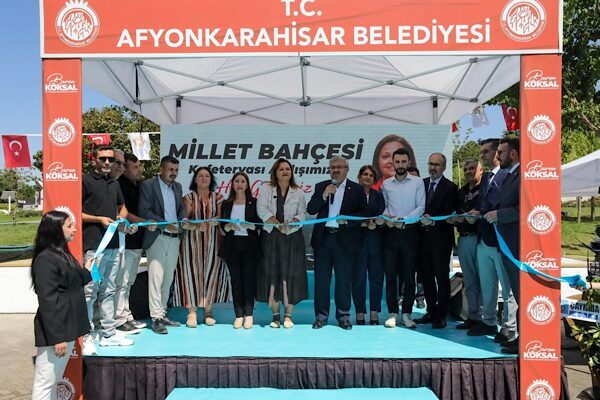 Afyonkarahisar Belediyesi tarafından Bülent Ecevit Parkı Millet Bahçesi içerisinde yapımı