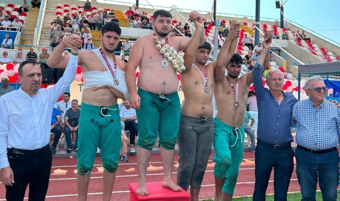 Bursa Büyükşehir Belediyespor Kulübü güreşçileri, Hatay ve Kastamonu’da düzenlenen Türkiye