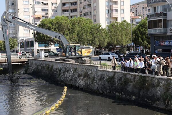 Bursa Büyükşehir Belediyesi, Gemlik ilçesindeki Karsak ve Çarşı derelerinde kapsamlı