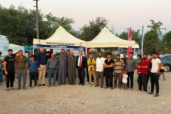 Bursa Büyükşehir Belediyesi, mevsimlik tarım işçileri ve ailelerinin ihtiyaçlarını yerinde