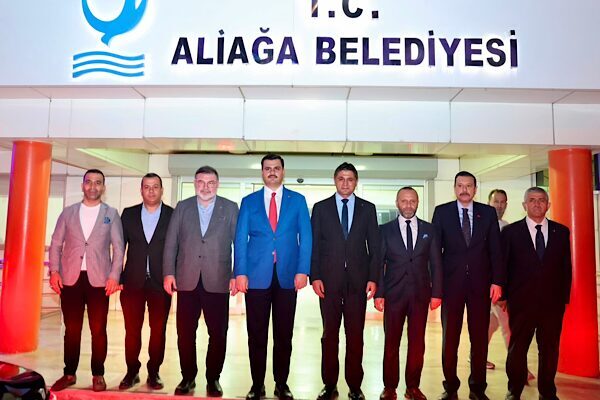 AK Parti Genel Sekreteri ve İzmir Milletvekili Eyyüp Kadir İnan,