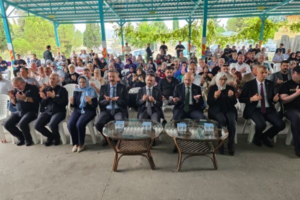 Gölcük Belediyesi tarafından 17 Ağustos Mezarlığı başta olmak üzere ilçe