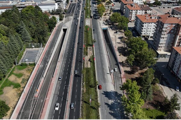 Kayseri Büyükşehir Belediyesi tarafından hayata geçirilen DSİ-Yeni Sanayi Katlı Kavşağı