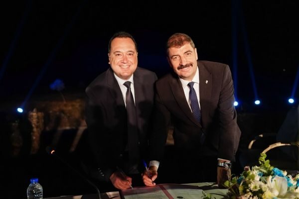 İlçe belediyeleriyle iş birliği içinde çalıştıklarını belirten Dutlulu, Ahmetli’de gündüz