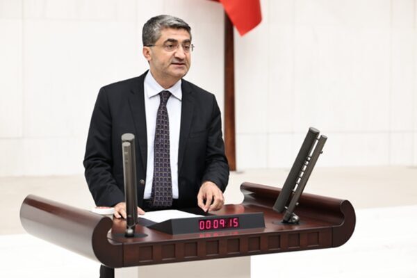 DEVA Partisi Genel Başkan Yardımcısı ve Mersin Milletvekili Mehmet Emin