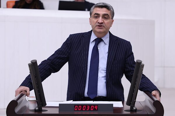 DEVA Partisi Genel Başkan Yardımcısı ve Mersin Milletvekili Mehmet Emin