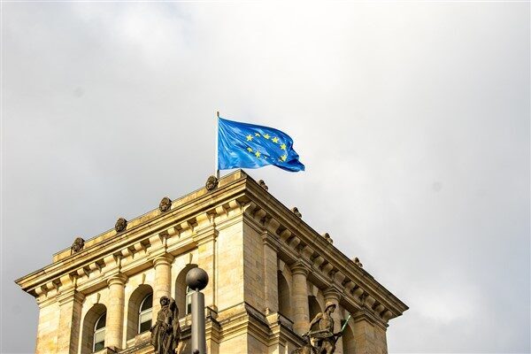 Avrupa Parlamentosu tarafından paylaşılan son Eurobarometer anketinin sonuçları, Avrupalıların önemli