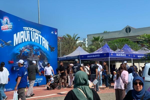 Gölcük Belediyesi, Gölcük Tersane Komutanlığı’nda düzenlenen TEKNOFEST Mavi Vatan’a etkinlik