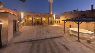 Kültür ve Turizm Bakanı Mehmet Nuri Ersoy, iki caminin restorasyon