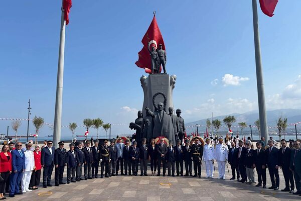 30 Ağustos Zafer Bayramı’nın 104. yıl dönümü dolayısıyla İskenderun’da resmi