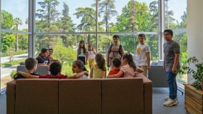 Belediyeden yapılan açıklamaya göre, Kütüphaneler Şube Müdürlüğü tarafından hazırlanan program