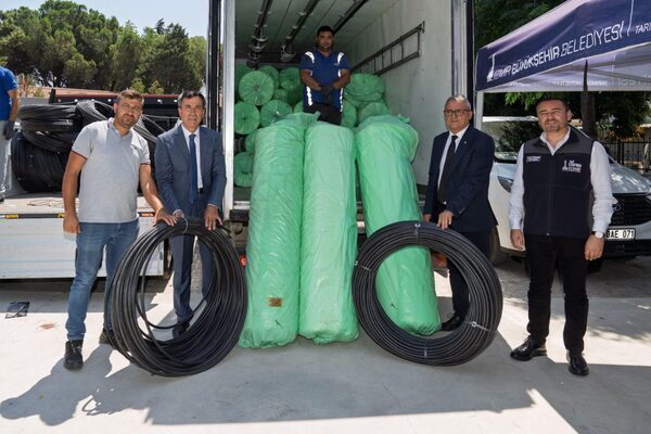 İzmir Büyükşehir Belediyesi, domates ve çilek üretiminde don kaynaklı kayıpları