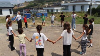 İzmit Belediyesi tarafından çocuklara yönelik düzenlenen Geleneksel Oyun Etkinlikleri, Kabaoğlu