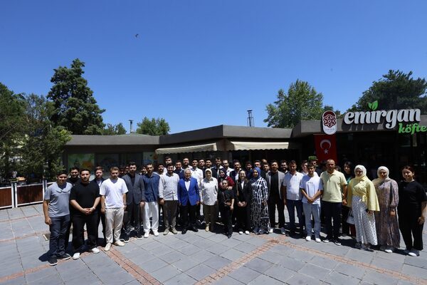 Kayseri Büyükşehir Belediye Başkanı Dr. Memduh Büyükkılıç, AK Parti Kayseri