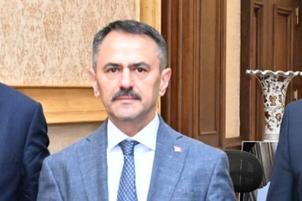 Ziraat Bankası Bölge Yöneticiliği görevine atanan Abdullah Ak, beraberindeki Ziraat