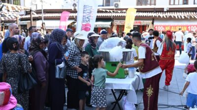 Konya Büyükşehir Belediyesi tarafından bu yıl beşincisi düzenlenen “Tarihi Çarşılar Alışveriş