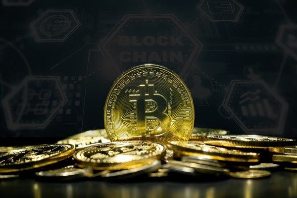 Kripto para piyasalarında haftanın işlem gününde düşüş eğilimi hakim oldu.