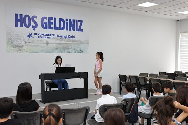 Küçükçekmece Belediyesi Müzik Akademisi, “Gezen Akademi Büyüyen Yetenekler” projesi kapsamında
