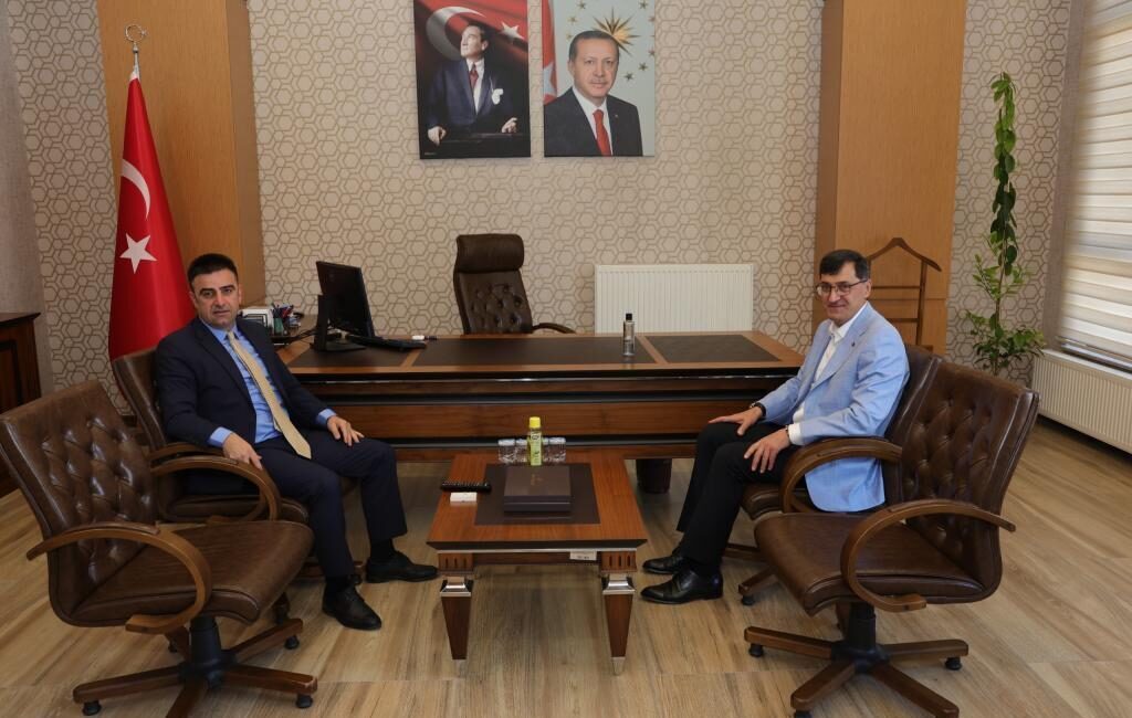 Kütahya Belediye Başkanı Eyüp Kahveci, Kütahya Vali Yardımcıları Harun Kazez