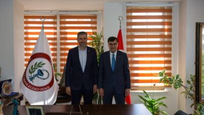 Kütahya Belediye Başkanı Eyüp Kahveci, Türk Eczacılar Birliği 35. Bölge
