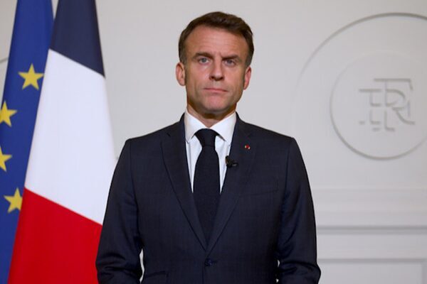 Fransa Cumhurbaşkanı Emmanuel Macron, Kolombiya’daki deprem nedeniyle hayatını kaybedenler ve