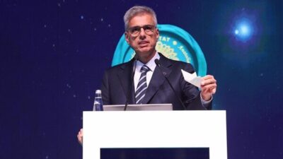 Sağlık Bakanı Prof. Dr. Kemal Memişoğlu, açılış töreninin ardından sağlık