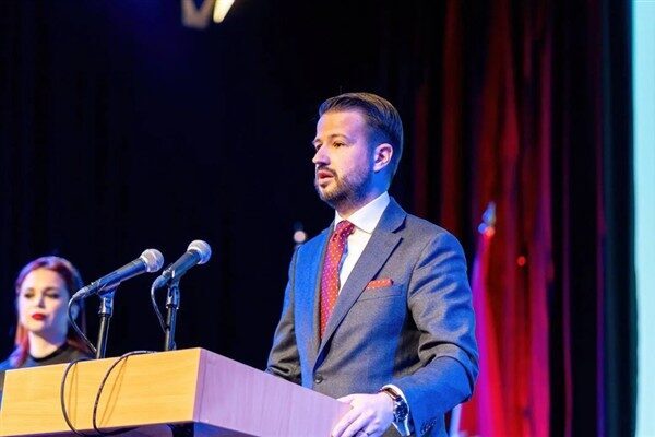 Karadağ’daki siyasi dönüşümün yıl dönümü vesilesiyle açıklama yapan Cumhurbaşkanı Jakov
