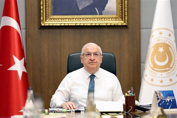 Milli Savunma Bakanı Yaşar Güler, bir dizi ziyaret gerçekleştirmek üzere