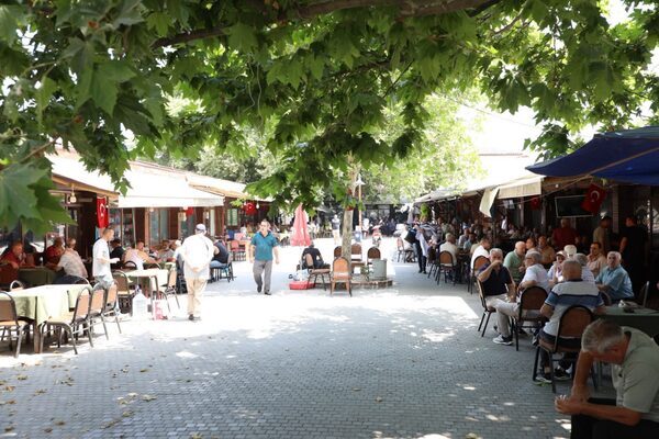 Mudanya Belediyesi, kentin tarihi alanlarından Tarihi Hal Meydanı’nı yeniden sosyal