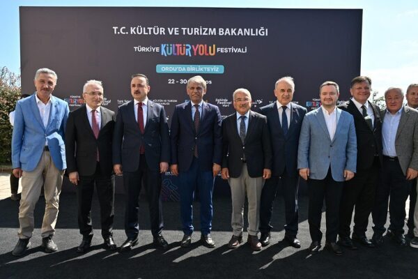 Dokuz gün boyunca konserlerden atölyelere, sergilerden söyleşilere, çocuk etkinliklerinden gastronomi