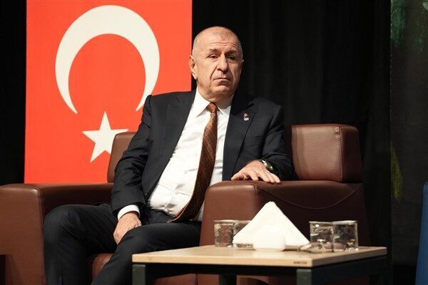 Zafer Partisi Genel Başkanı Prof. Dr. Ümit Özdağ, konfederasyon yöneticileriyle