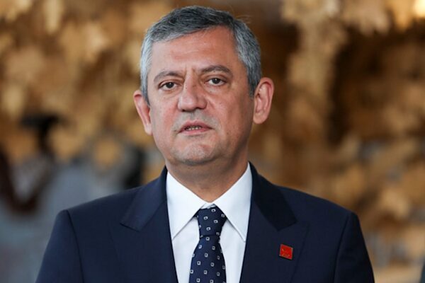 YENİ Parti Genel Başkanı Özgür Özel, siyasi gündeme ilişkin değerlendirmelerde