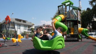 Pamukkale Belediyesi tarafından Asmalıevler Mahallesi’nde bulunan parkta yenileme çalışması yapıldı.