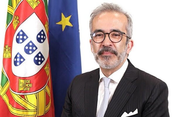 Portekiz Dışişleri Bakanı Paulo Rangel, Peru Dışişleri Bakanı Carlos Espa