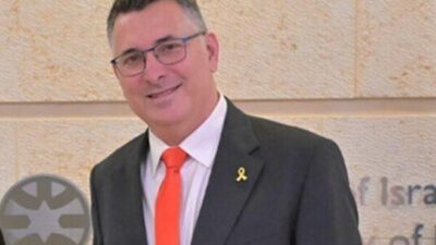 İsrail Dışişleri Bakanı Saar, Golan Tepeleri’ndeki Majdal Şams’ta yerel yönetim