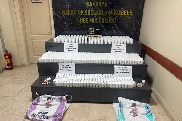 Sakarya’da uyuşturucu madde ticareti ve kullanımının engellenmesine yönelik operasyon düzenlendi.